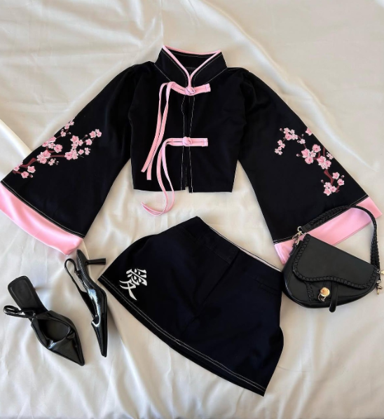Sakura Noir Set