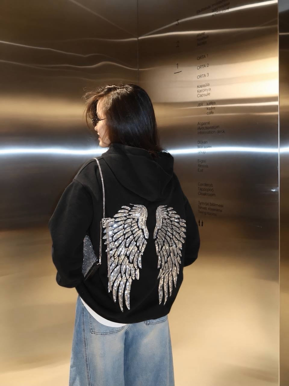 Melek Parıltılı Taş Detaylı Oversize Sweatshirt