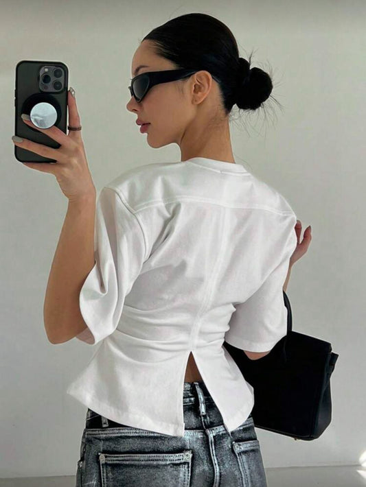 Beyaz Chic Yırtmaç Detaylı Bluz