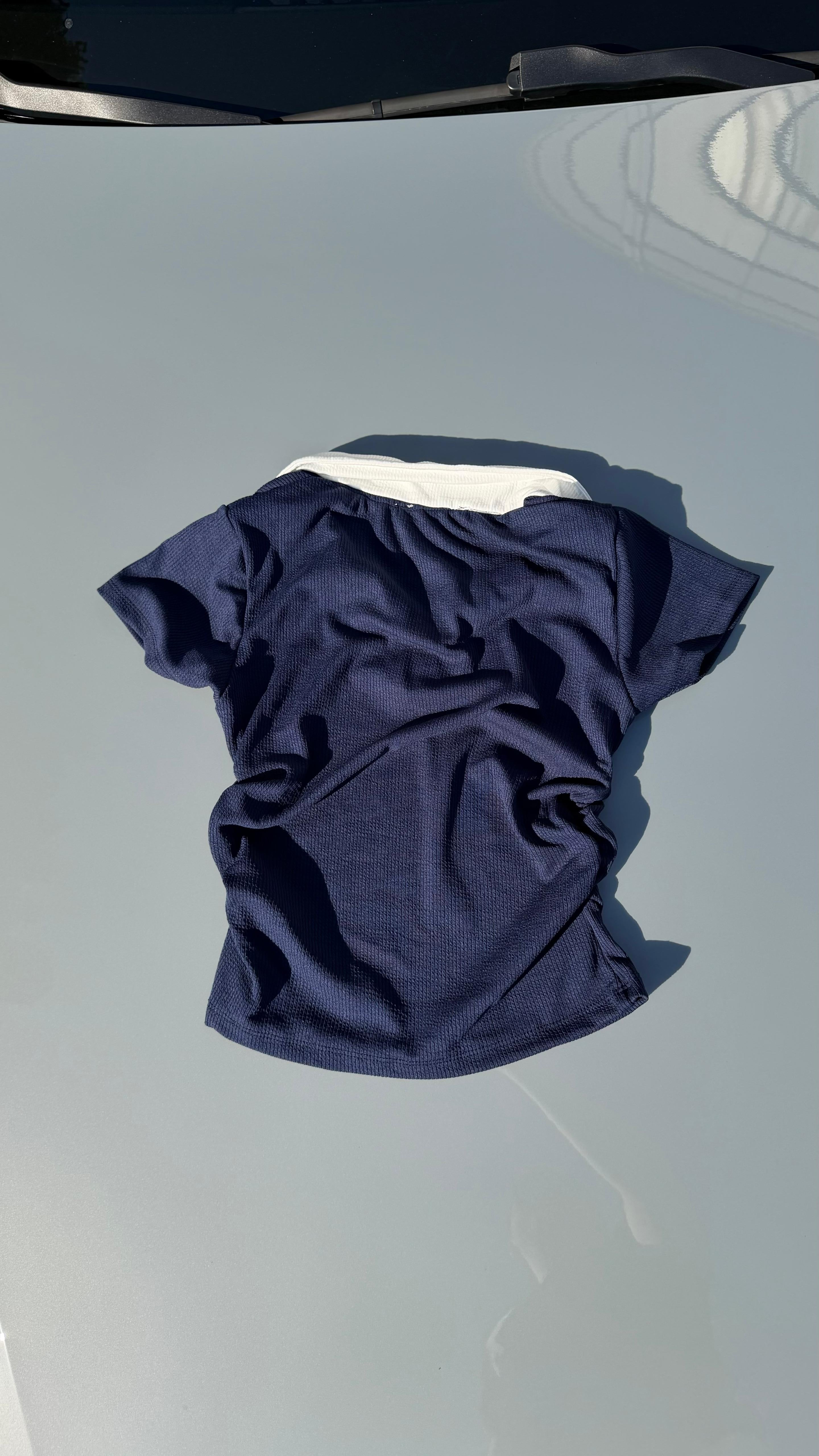 Lacivert Kadın Polo Yaka Nakış Detaylı Kaşkorse Slim Fit T-shirt