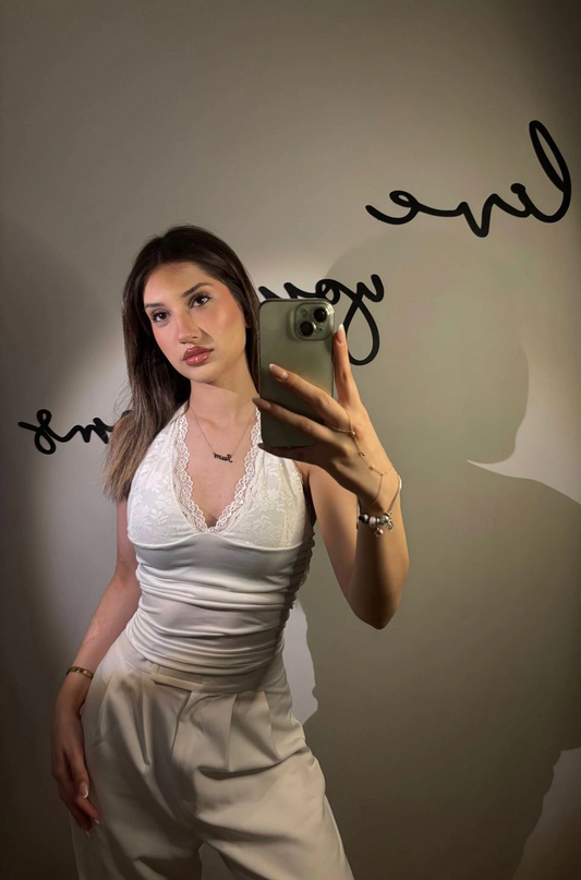 Beyaz Dantel Detaylı Bağlamalı Kolsuz Crop