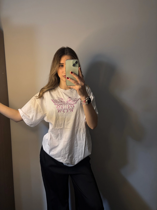 Beyaz Pembe Butterfly Taş Baskılı Kısa Kol T-shirt