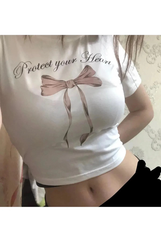 Beyaz Protect Your Heart Kurdele Baskılı Kadın Crop Body