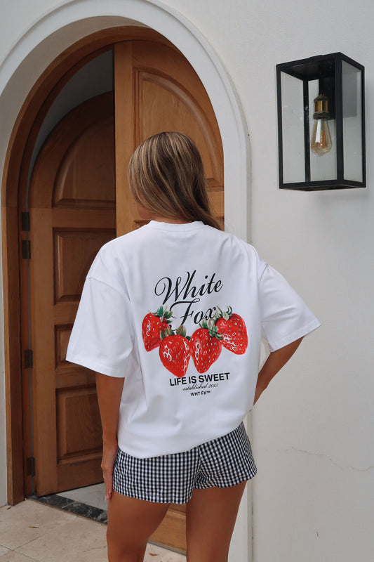 Life Is Sweet Çilek Baskılı Beyaz Kadın Tişört
