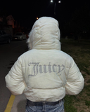Juicy Peluş Kapüşonlu Şişme Crop Mont