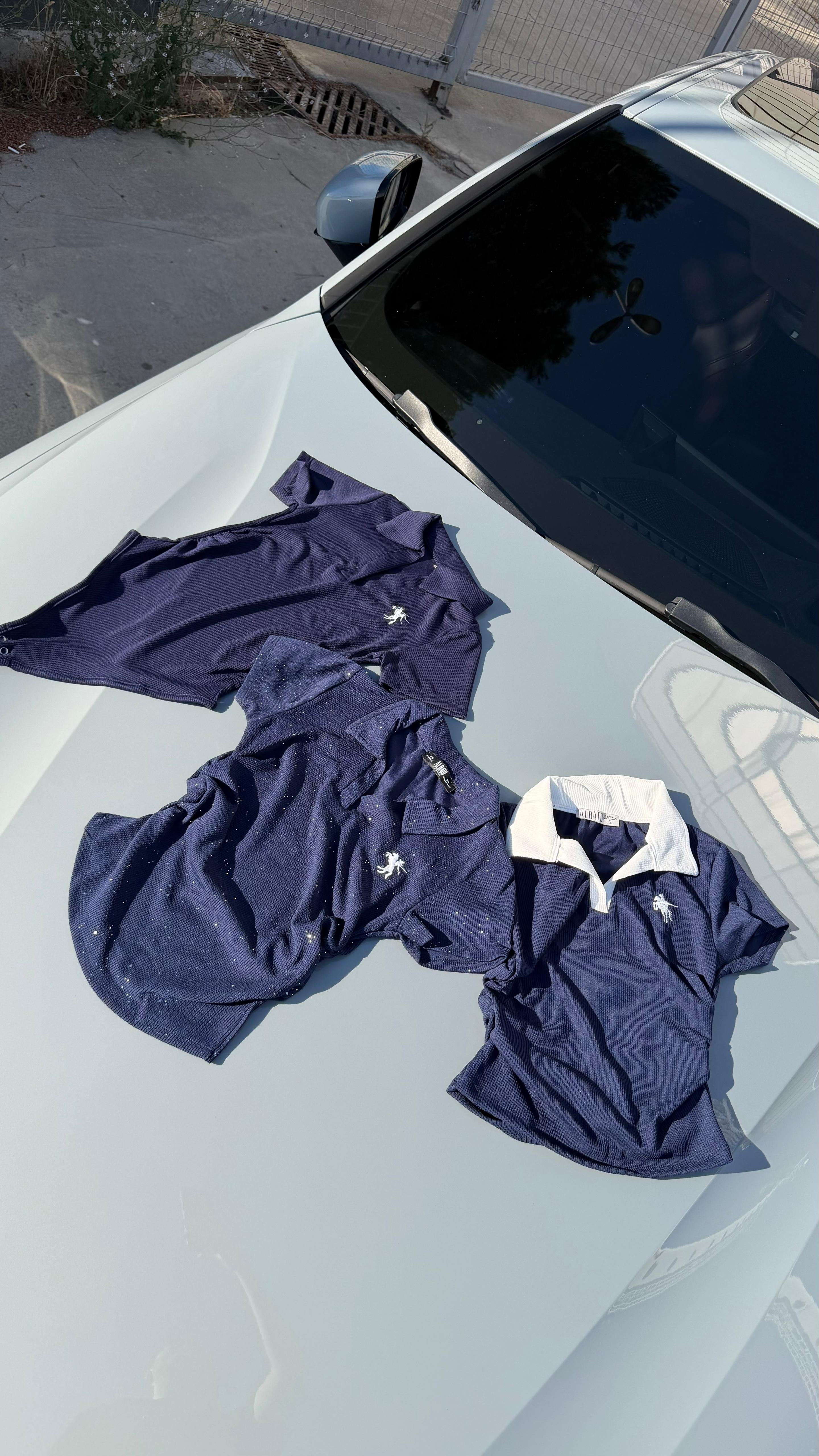 Lacivert Kadın Polo Yaka Nakış Detaylı Kaşkorse Slim Fit T-shirt
