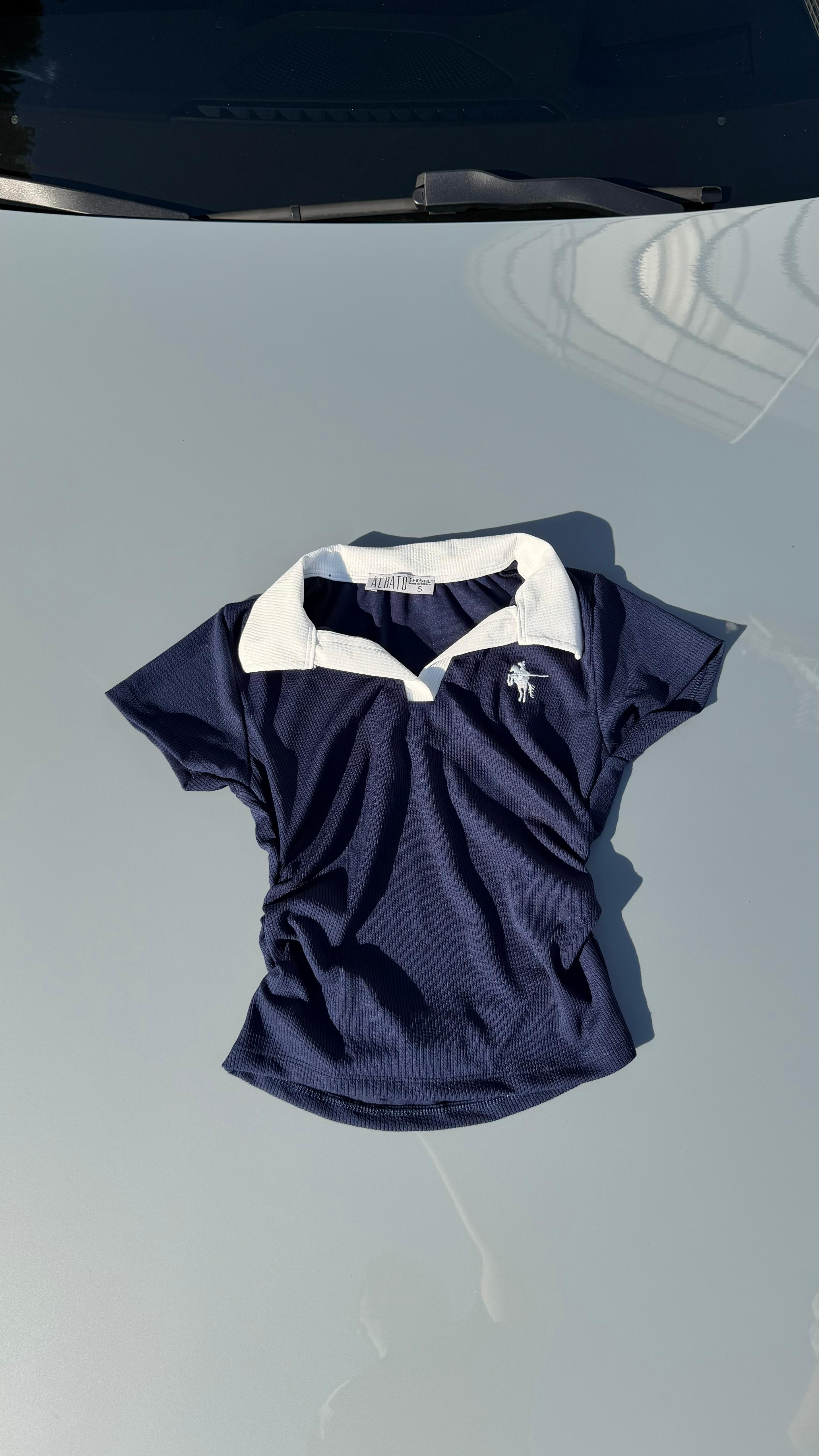 Lacivert Kadın Polo Yaka Nakış Detaylı Kaşkorse Slim Fit T-shirt
