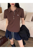 Kahverengi Tek Boynuzlu At Baskılı Polo Yaka Düğmeli Kısa Kol Tshirt