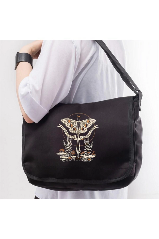 New Colletion Butterfly & Mushrooms Baskılı Unisex Siyah Postacı Çantası